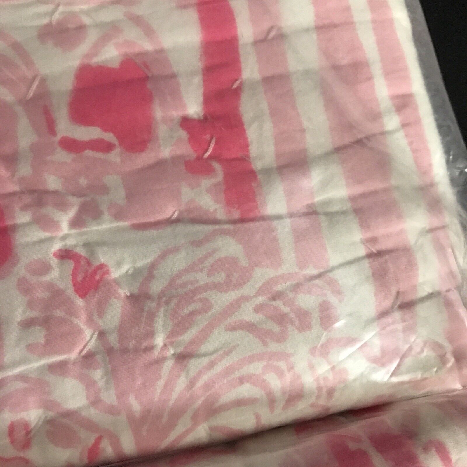 Lot Of 2 PB Lilly Pulitzer Reversible STANDARD SHAM La Via Loca Deep Dive Pink - Fresh Stock Dated February 2026
