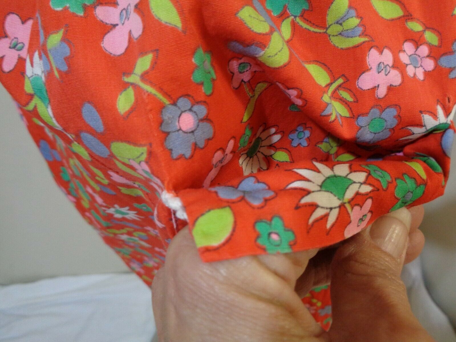 70s/80s LANZ ORGINAL RED FLORAL PRINT LACE TRIM DIRNDL SKIRT SZ S/M - Fresh Stock Dated March 2026