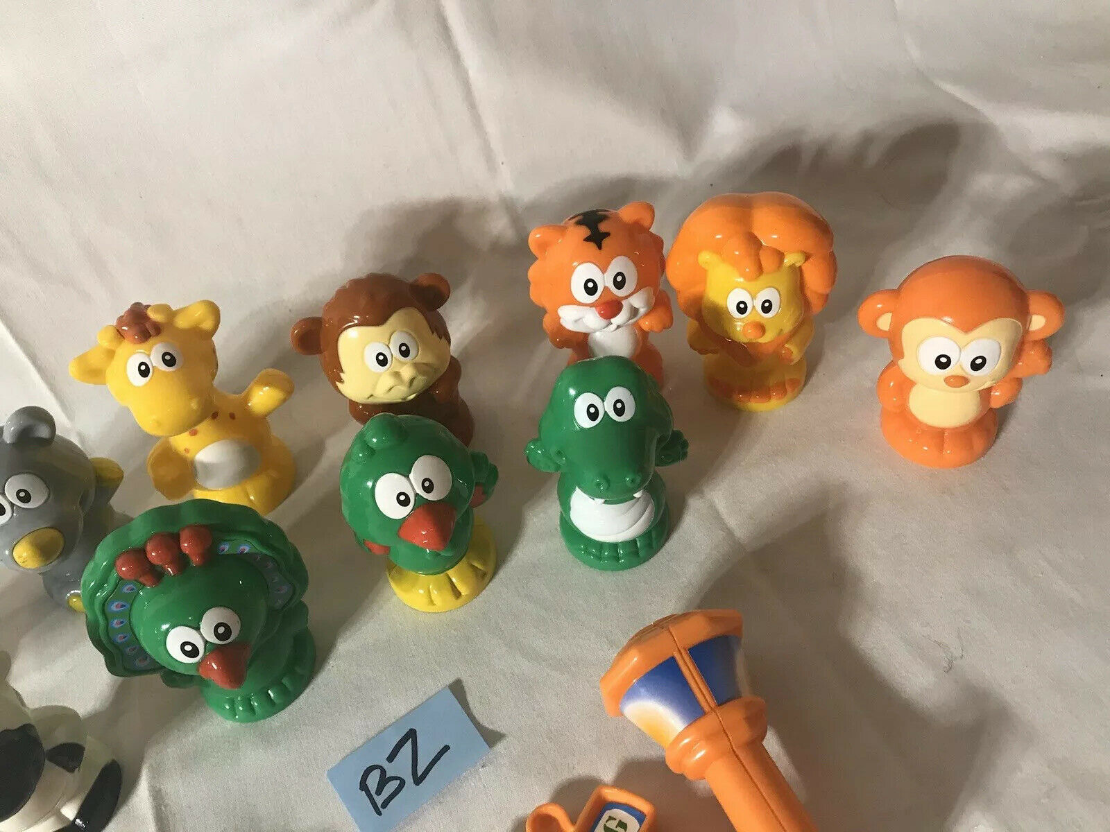 LOT of 16 VTech Smartville Zoo Jungle Replacement Animals signs & parts - Fresh Stock Dated February 2026