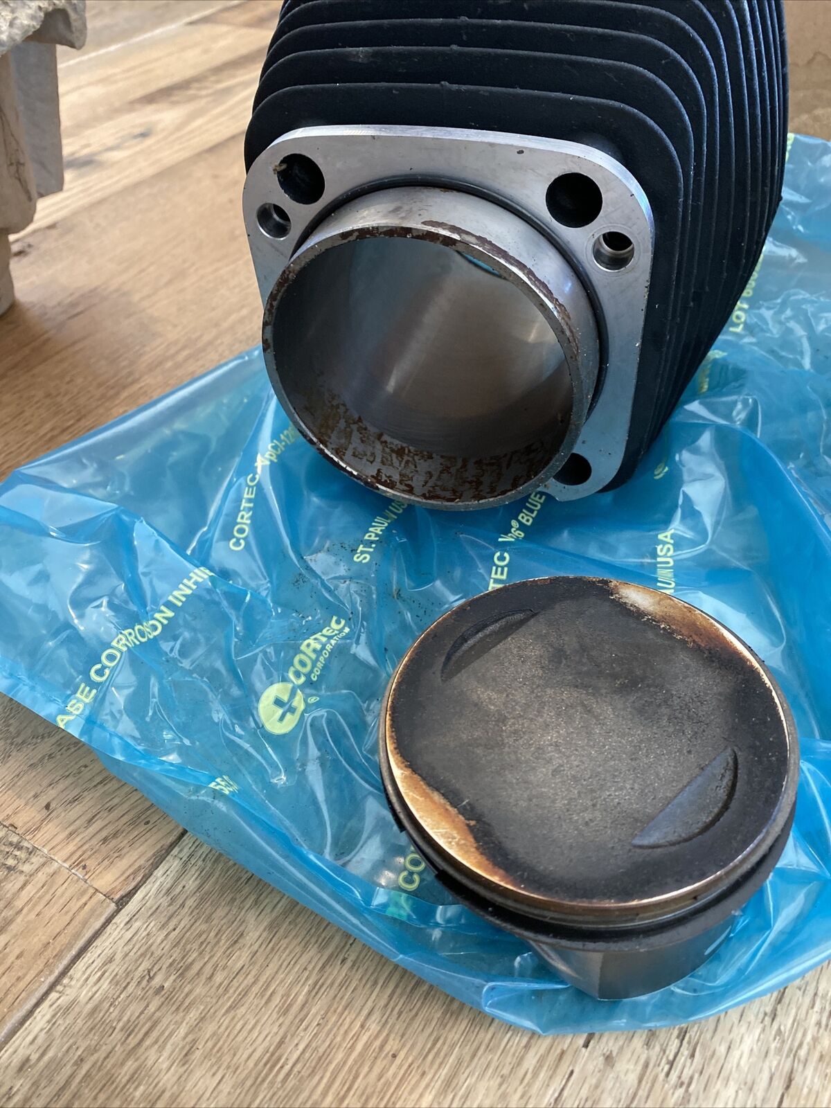 Harley Davidson  Cylinders / Jugs 16593-99 / 1659-99 W/ PISTONS - Fresh Stock Dated February 2026