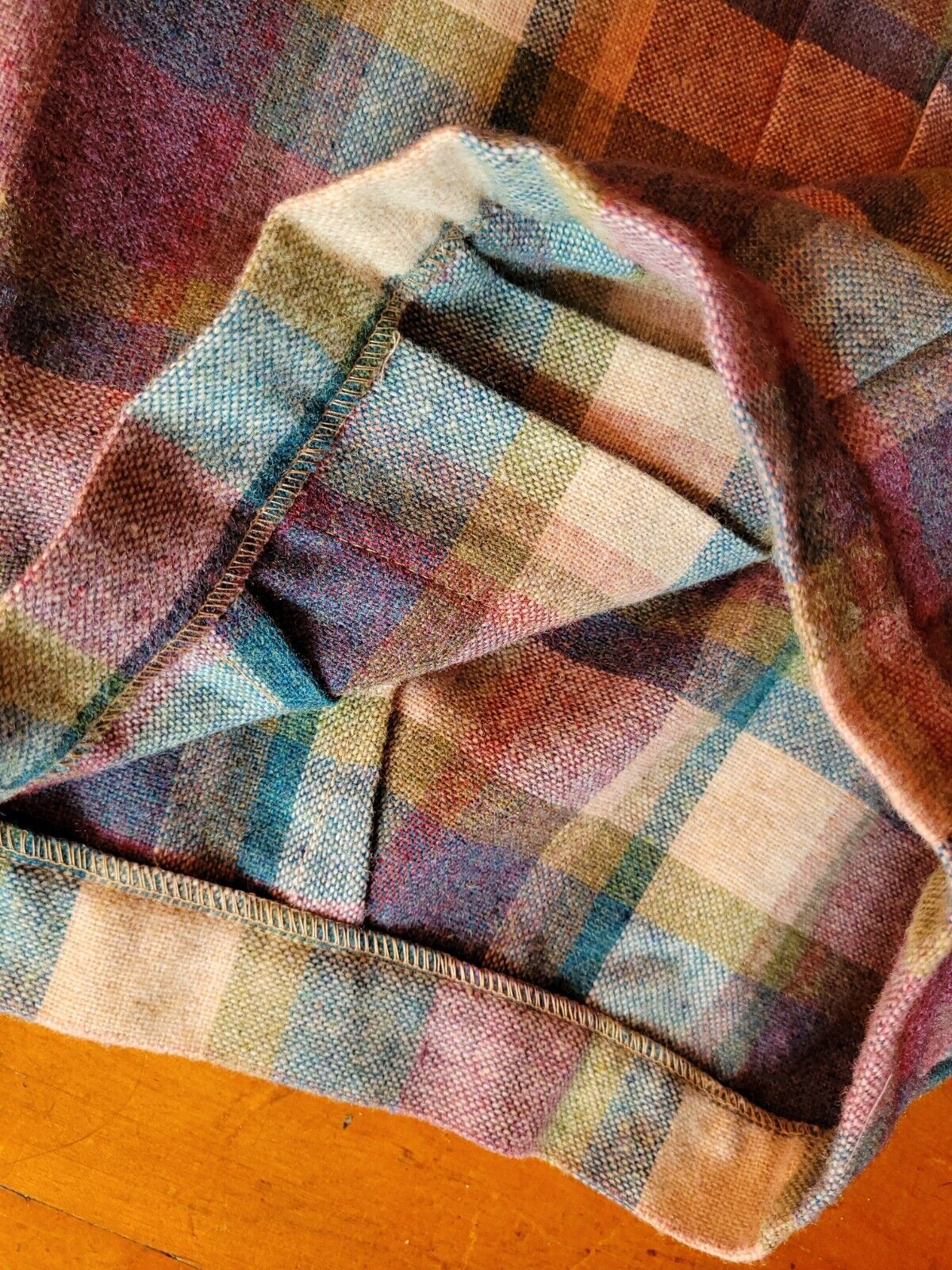 Vtg 70s Plaid Pleated Fall Skirt Bergundy & Beige Retro Sz XS - Fresh Stock Dated March 2026