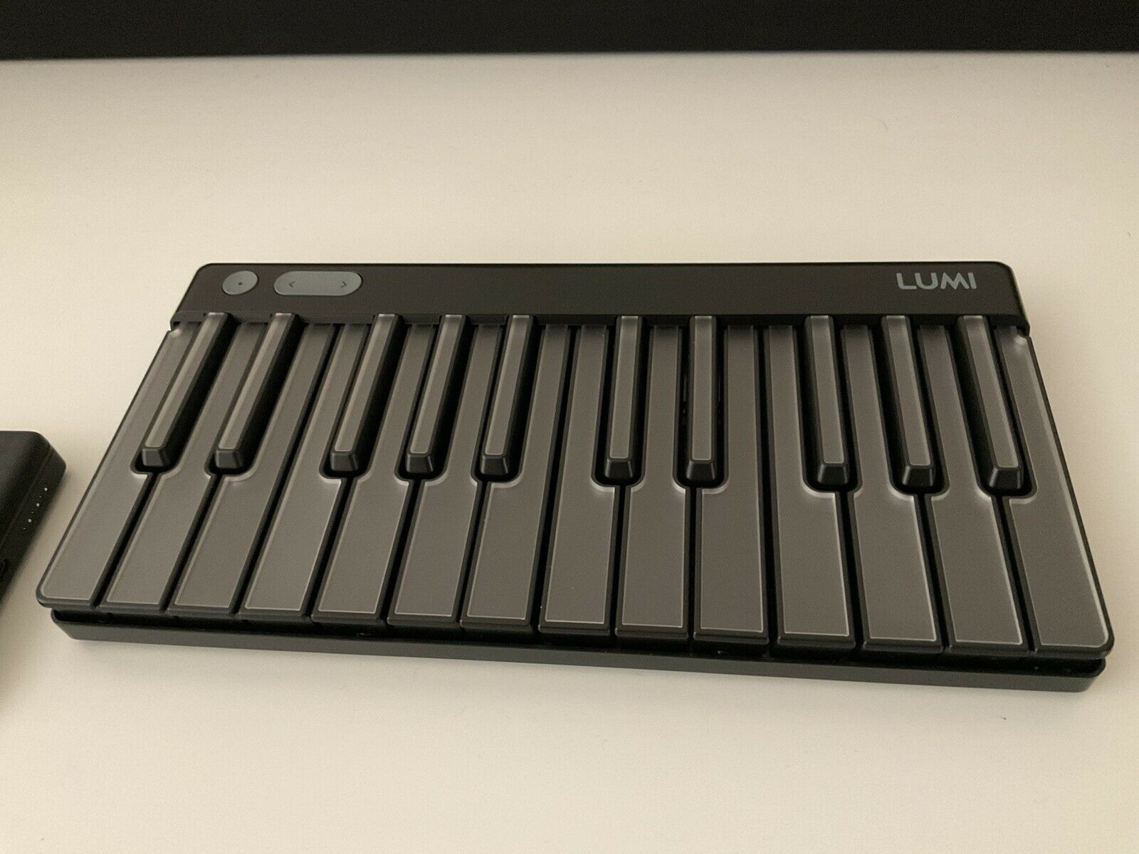 Roli Lumi Keys Studio Edition w/ Snapcase Black +Lightpad Block M Studio Edition - Fresh Stock Dated February 2026