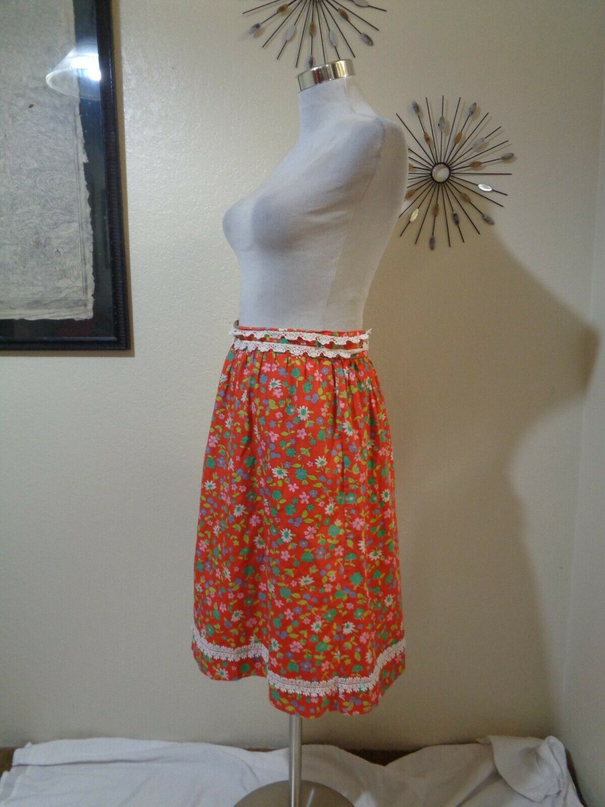 70s/80s LANZ ORGINAL RED FLORAL PRINT LACE TRIM DIRNDL SKIRT SZ S/M - Fresh Stock Dated March 2026