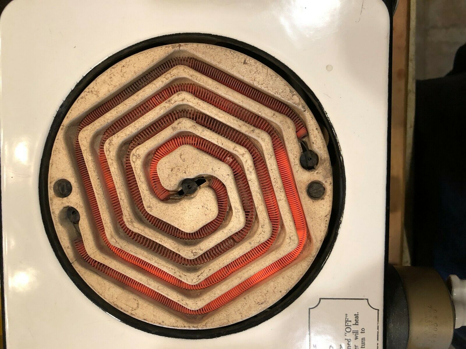 Rare Antique 1930's Hotpoint Enamel 2 Burner Stove - Fresh Stock Dated December 2025