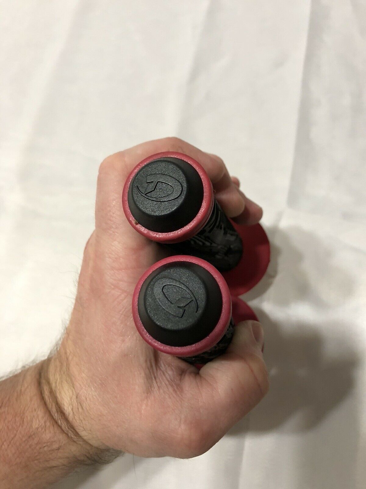 VINTAGE DIAMOND BACK BLACK AND RED  GRIPS OLD SCHOOL BMX - Fresh Stock Dated December 2025