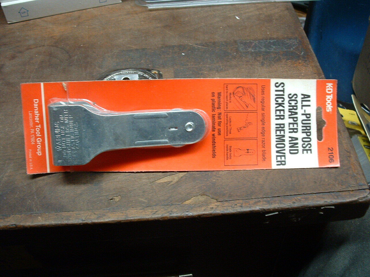 K-D TOOL ALL PURPOSE SCRAPER & STICKER REMOVER LOCKING 3 OPERATING POSITION USA - Fresh Stock Dated February 2026