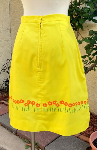 Vintage 1960s the VESTED GENTRESS yellow skirt w/ dog /Bird /Birdbath/flowers M - Fresh Stock Dated February 2026