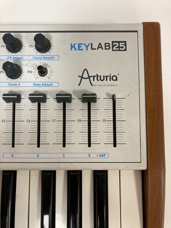 Arturia Keylab 25 Midi Controller Keyboard Mixer Synthesizer Drum Machine - Fresh Stock Dated February 2026