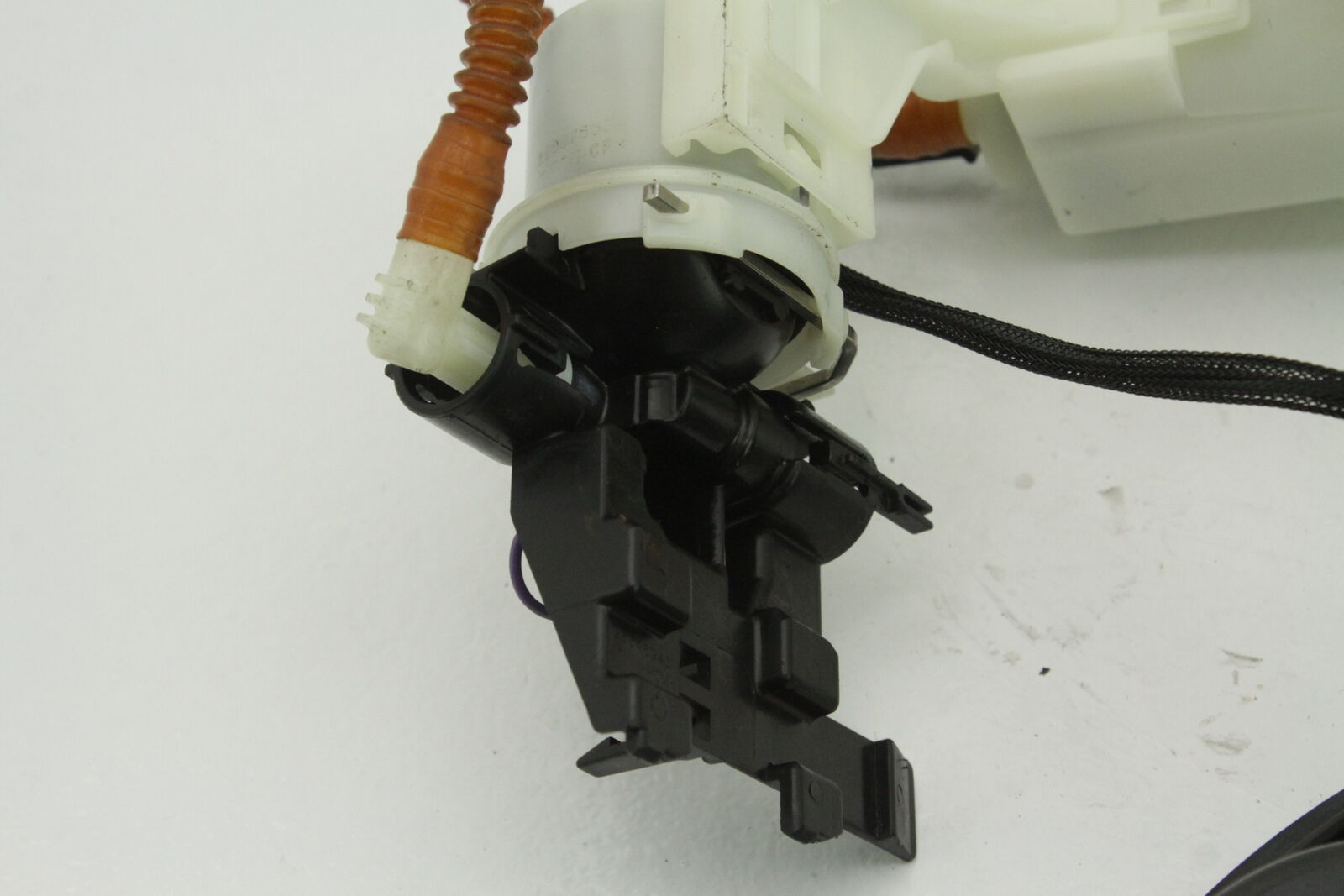 2010 Harley-Davidson Dyna Fuel Gas Pump & Top Plate 75243-04B *7,000 miles VIDEO - Fresh Stock Dated February 2026