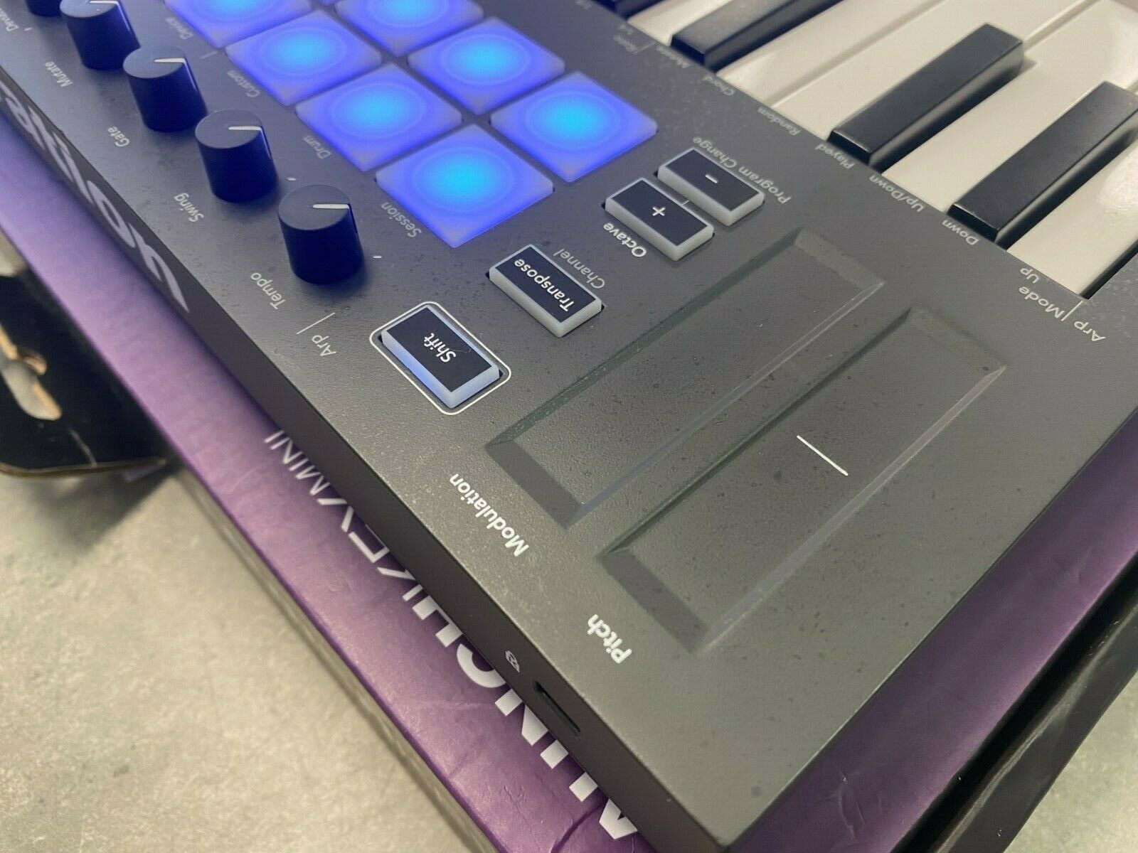 Novation Launchkey Mini Mk3 25 Mini-key Midi Keyboard Controller - Ships Fast - - Fresh Stock Dated December 2025