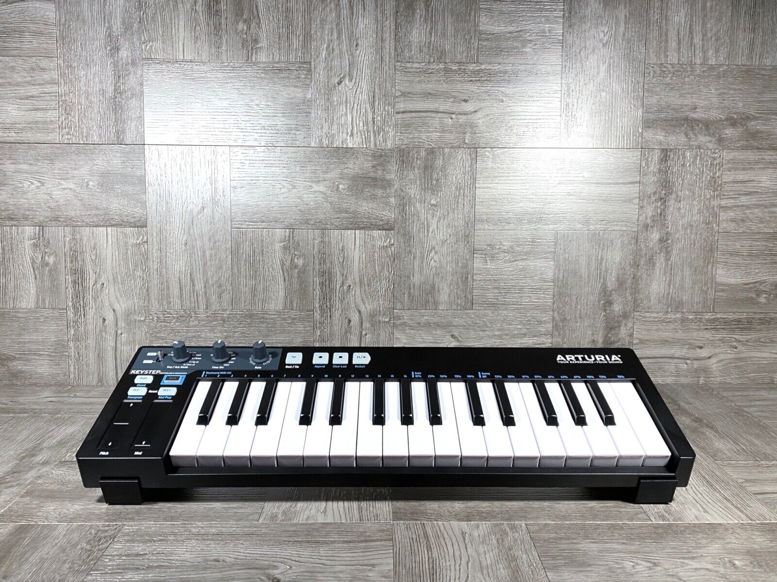 20º Angle Stand for Arturia Keystep 32 & 37 / Behringer SWING - Color BLACK -USA - Fresh Stock Dated February 2026