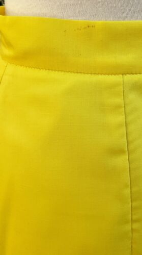 Vintage 1960s the VESTED GENTRESS yellow skirt w/ dog /Bird /Birdbath/flowers M - Fresh Stock Dated February 2026