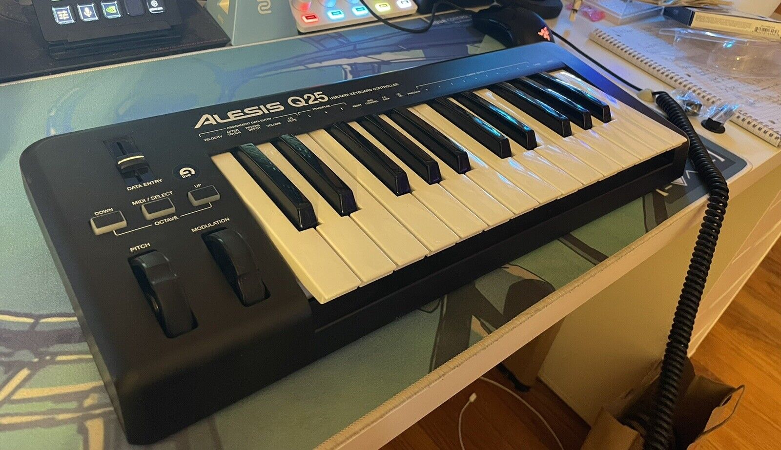 Alesis Q25 Midi Keyboard - Fresh Stock Dated February 2026