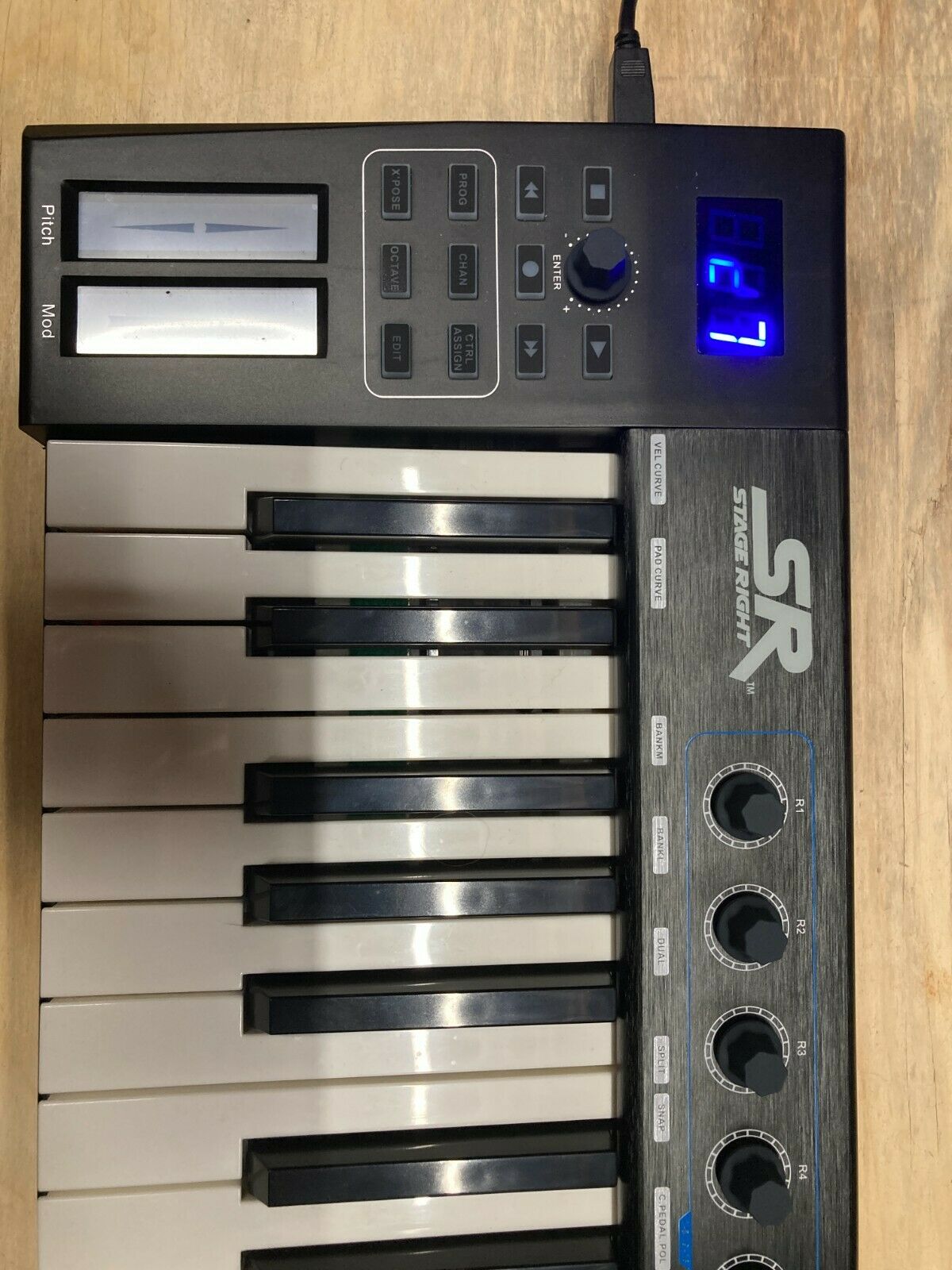 Stage Right SRK61 USB MiDi Keyboard Controller w/Pads - Free Delivery! - Fresh Stock Dated February 2026
