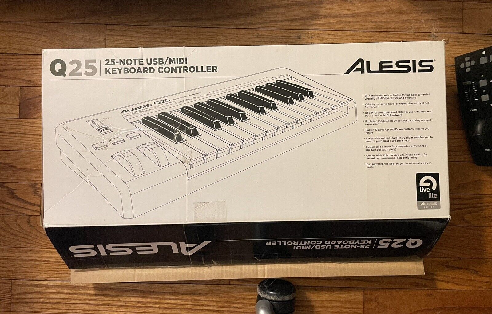 Alesis Q25 Midi Keyboard - Fresh Stock Dated February 2026