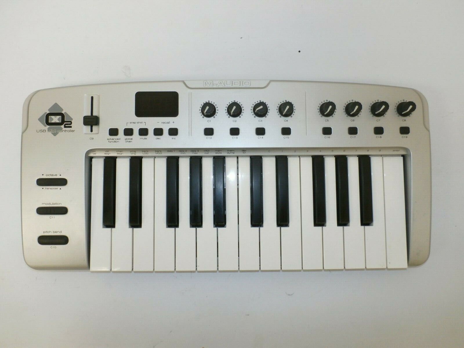 M-Audio O2 Mobile USB MIDI Controller Keyboard w/ USB Cable - Fresh Stock Dated February 2026