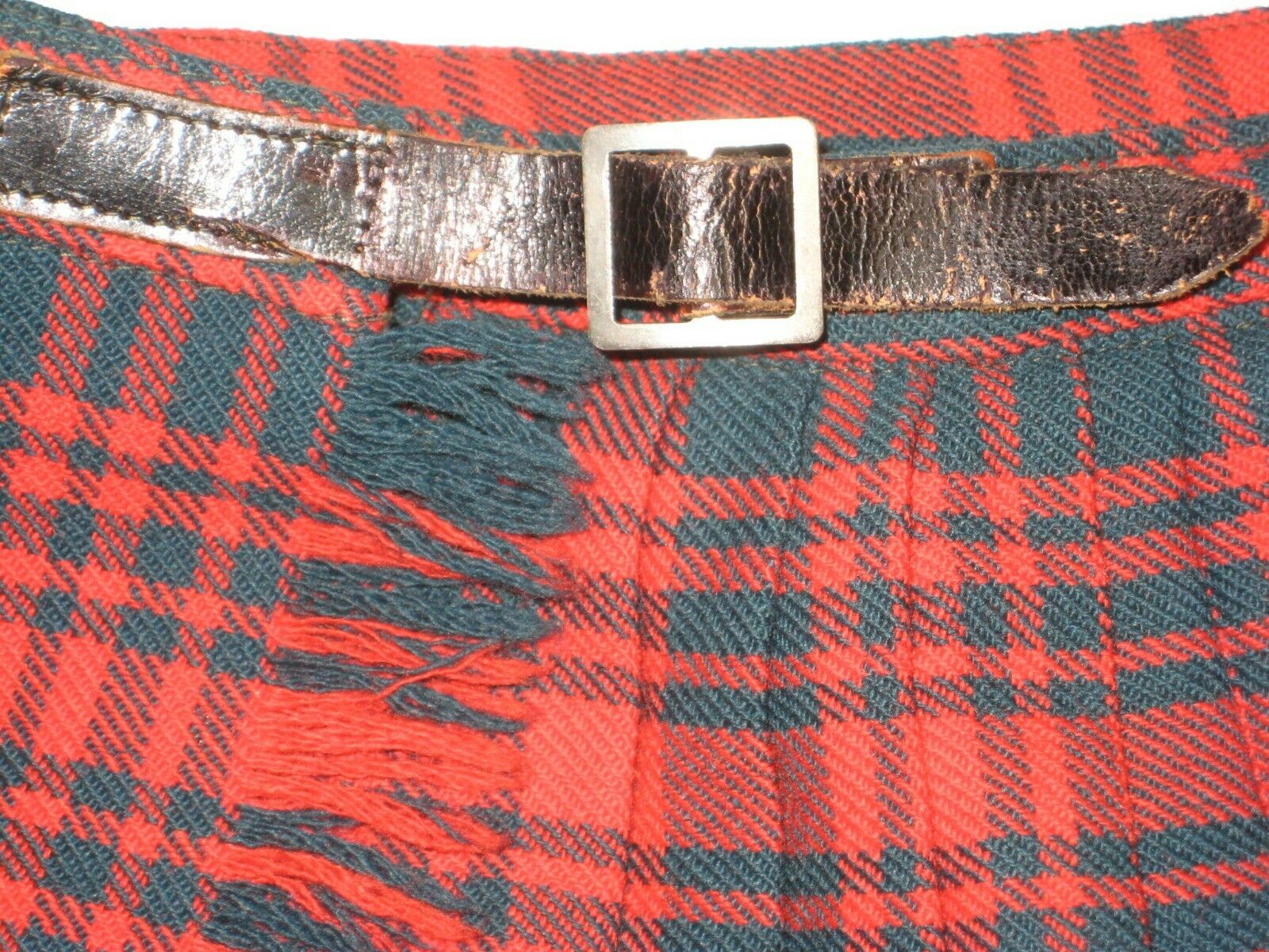 Vtg 60s COURTELLE RED WOOL TARTAN PLAID MINI SKIRT KILT FRINGE BUCKLES  S 25