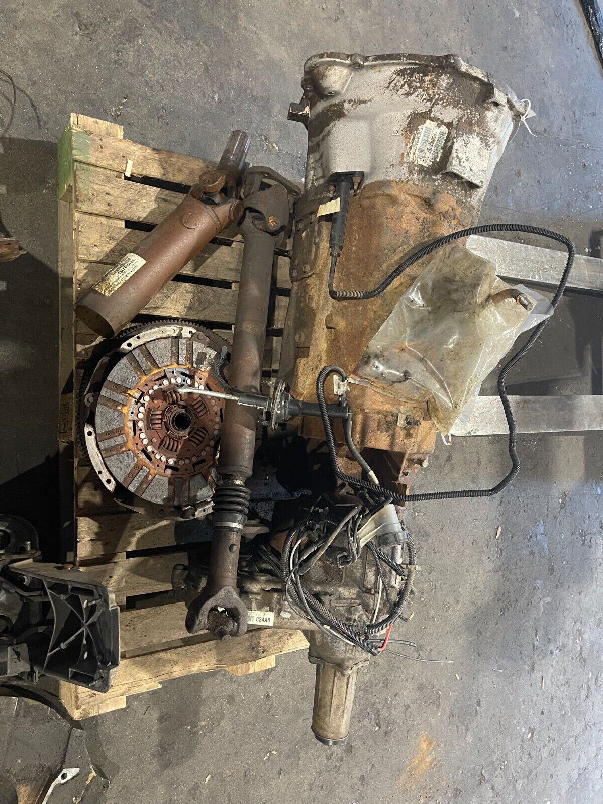 1998-2002 Dodge Ram 3500 5.9L Cummins 24 manual transmission conversion  av51825 - Fresh Stock Dated February 2026