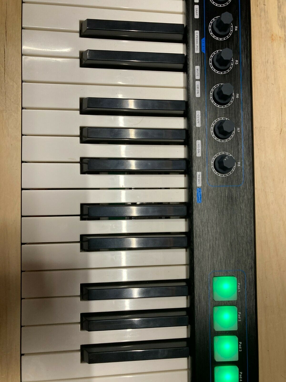 Stage Right SRK61 USB MiDi Keyboard Controller w/Pads - Free Delivery! - Fresh Stock Dated February 2026