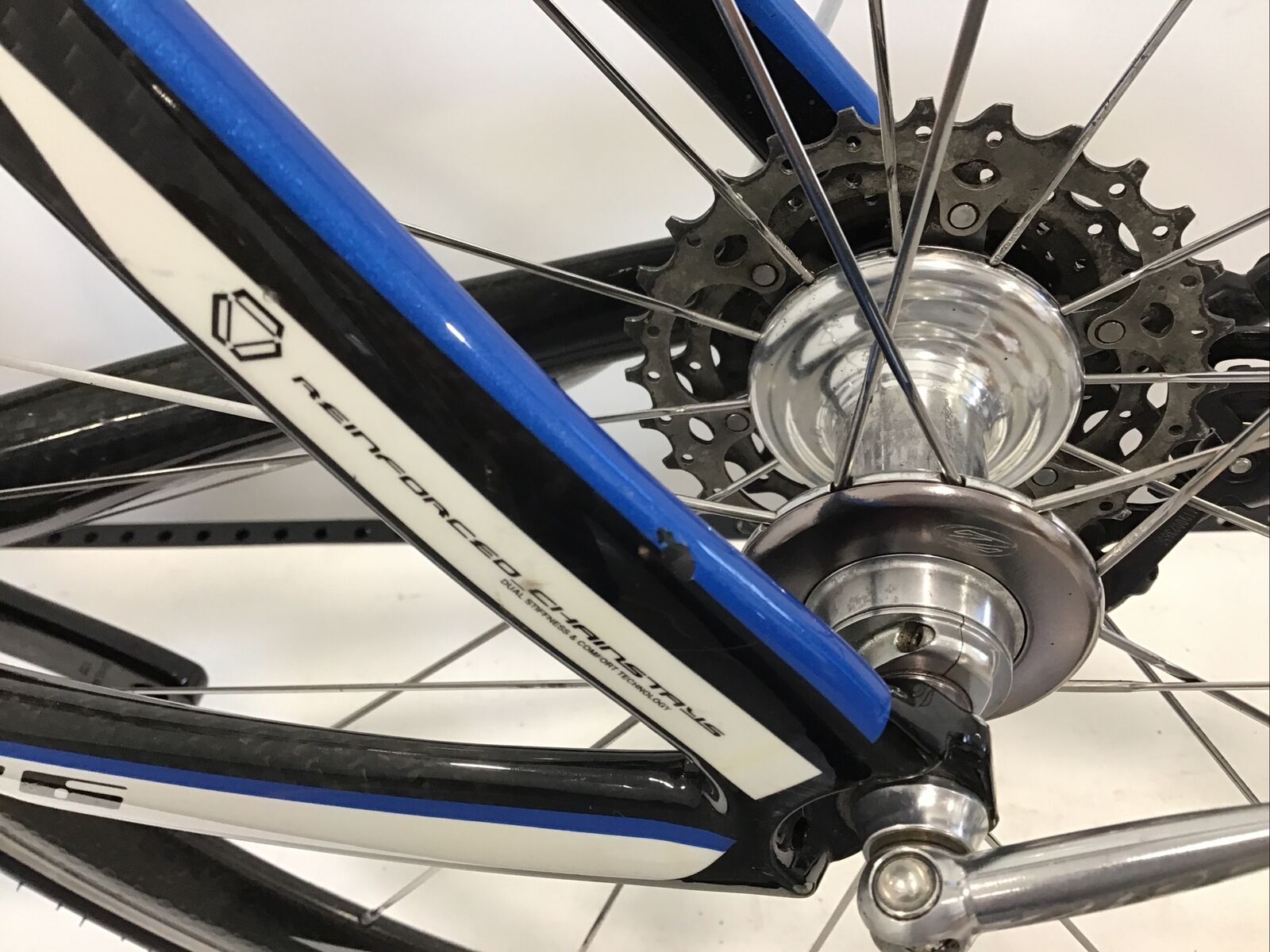 2011 Look 576 Aero Triathlon/TT Bike Medium Carbon SRAM Rival ZIPP 404 - Fresh Stock Dated February 2026