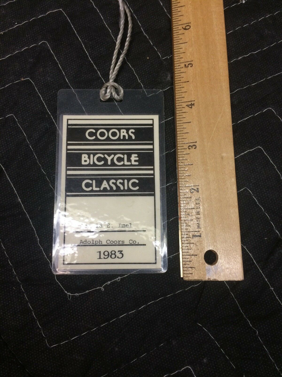 COORS INTERNATIONAL BICYCLE CLASSIC 1983 Water Bottle & Official Badge 