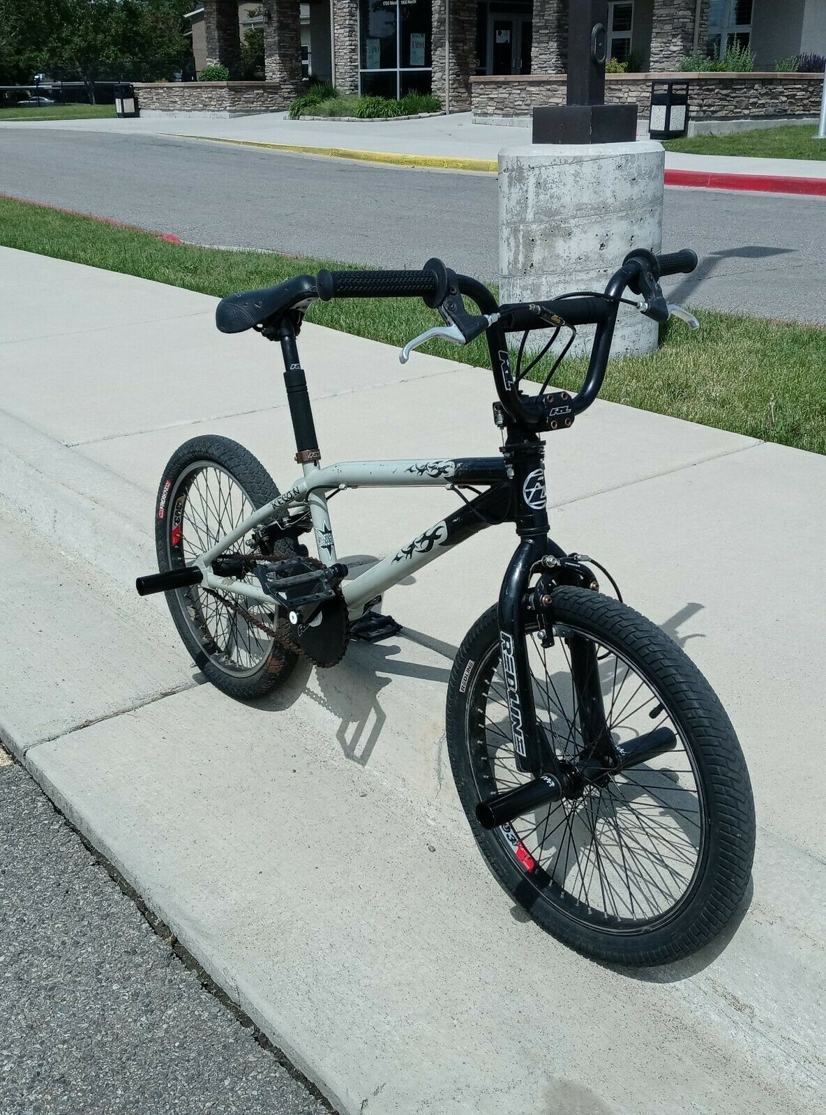 2004 Redline Recon BMX Stunt Bike. Refurbished. In Great Working Condition ;) - Fresh Stock Dated February 2026