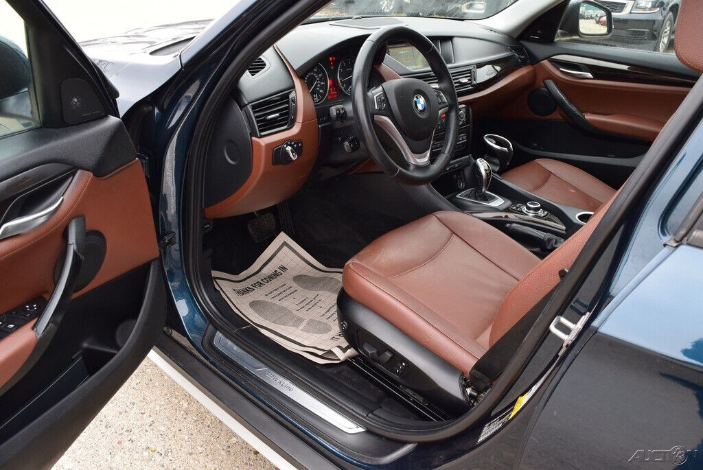 2014 BMW X1 sDrive28i PREMIUM-EDITION(NICELY OPTIONED) - Fresh Stock Dated December 2025