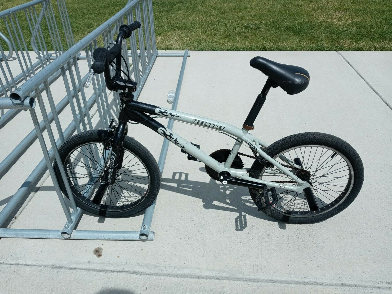 2004 Redline Recon BMX Stunt Bike. Refurbished. In Great Working Condition ;) - Fresh Stock Dated February 2026
