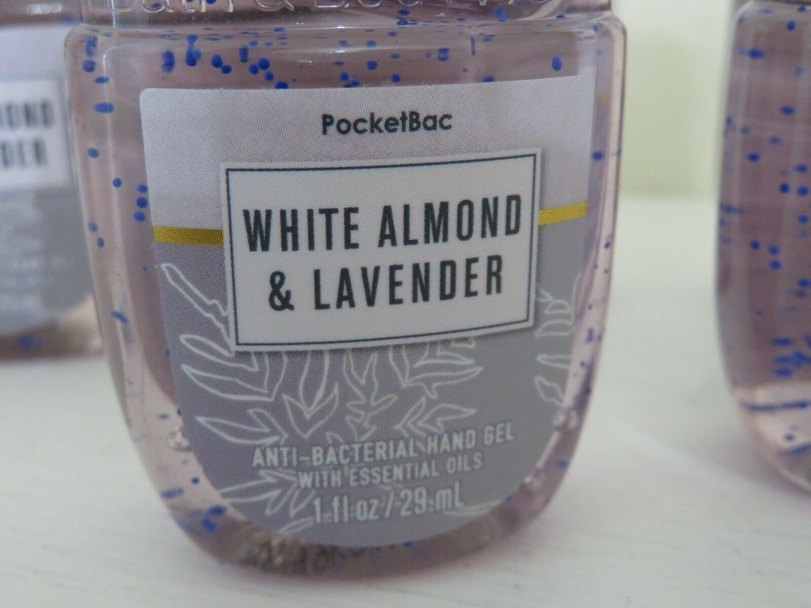 BATH & BODY WORKS POCKETBAC HAND SANITIZER  X 5 NEW WHITE ALMOND LAVENDER - Fresh Stock Dated February 2026
