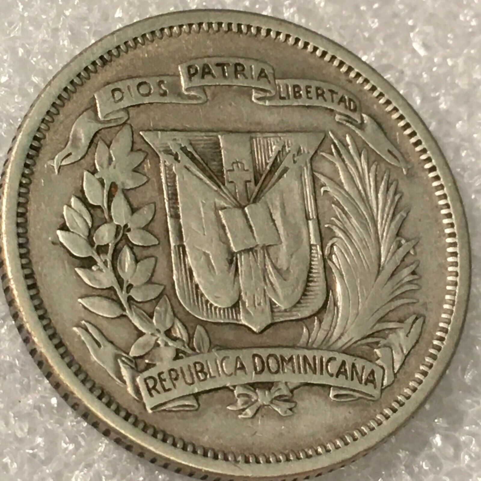 1942 DOMINICAN REPUBLIC Silver 25 CENTAVOS Coin, free combined Shipping. - Fresh Stock Dated February 2026