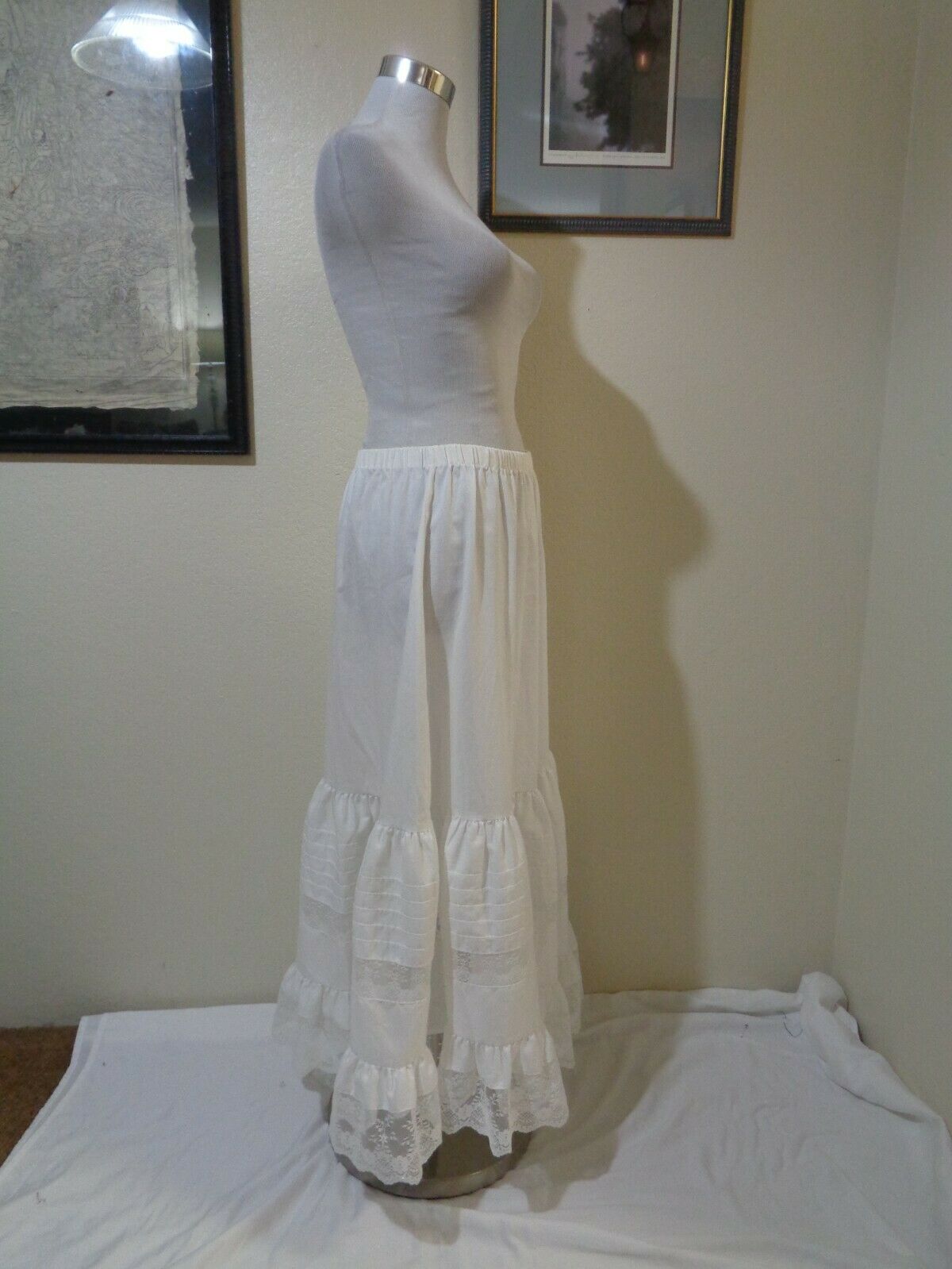 VINTAGE AVON FASHIONS WHITE LACE TRIMMED TIERED PRAIRIE BOHO LONG SKIRT SZ M - Fresh Stock Dated February 2026