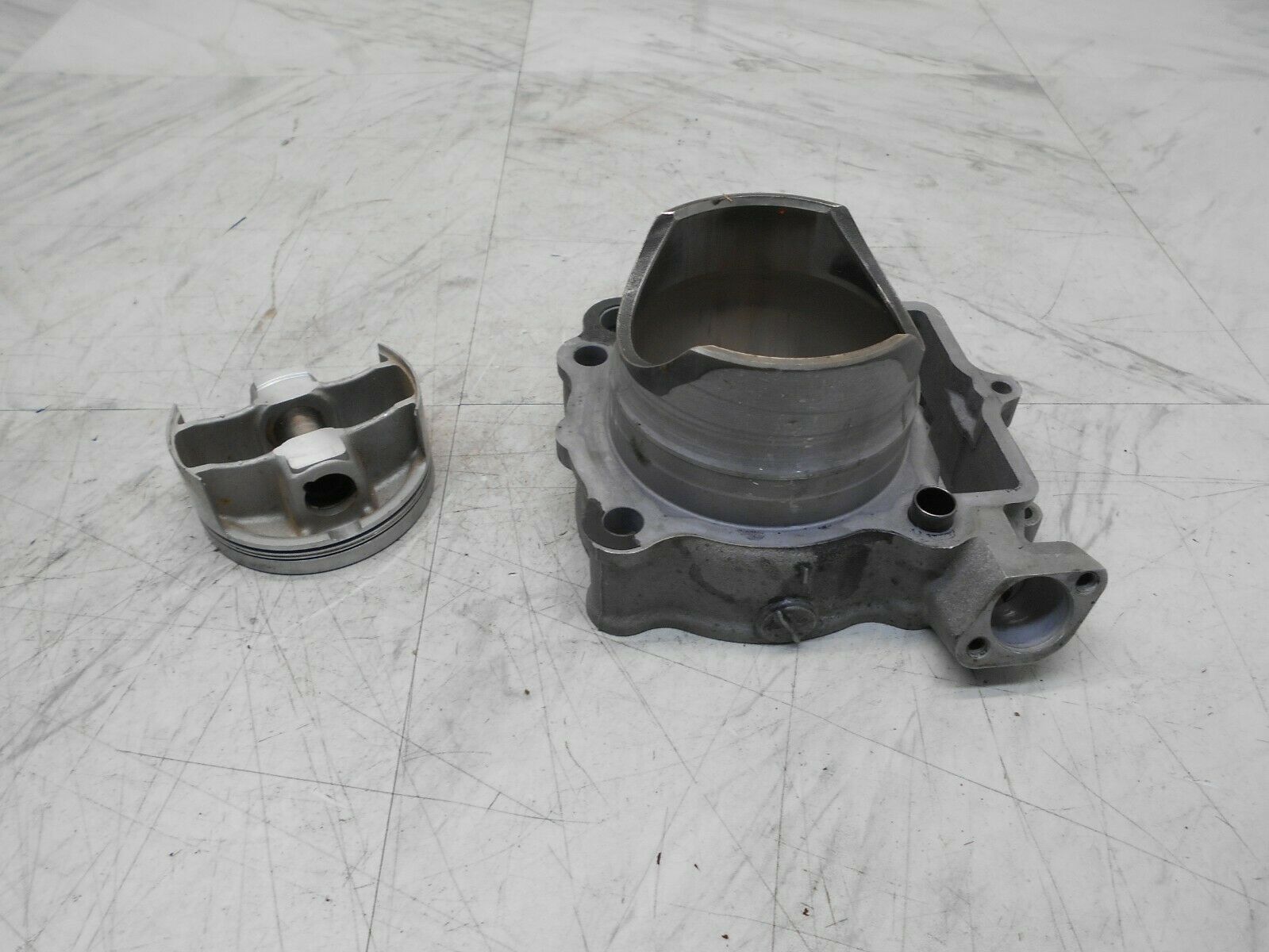 SUZUKI RMZ250 RMZ 250 2004 04 CYLINDER JUG PISTON. - Fresh Stock Dated February 2026