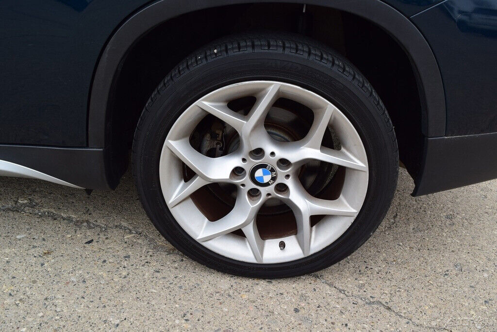 2014 BMW X1 sDrive28i PREMIUM-EDITION(NICELY OPTIONED) - Fresh Stock Dated December 2025