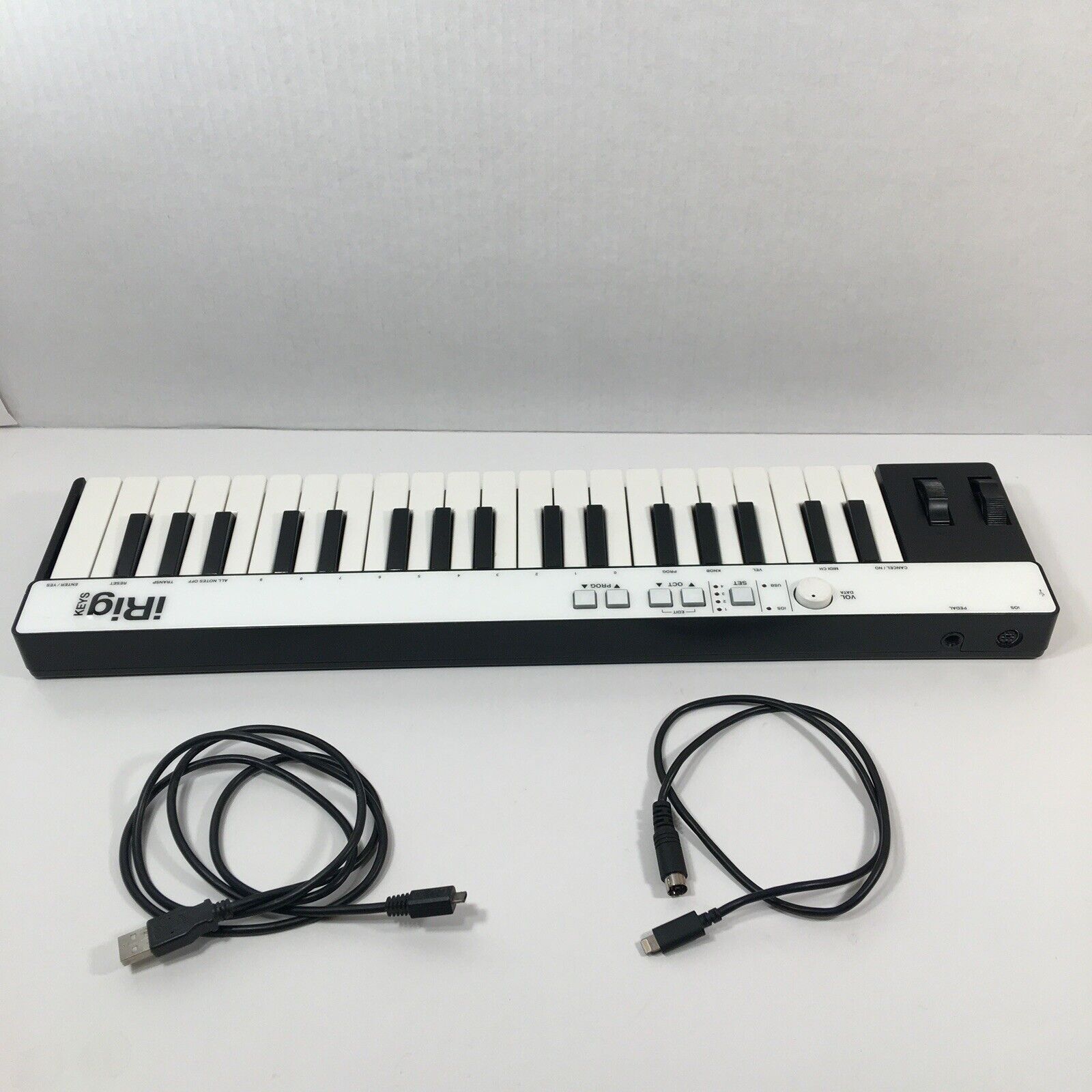iRig Keys 37-Key Mini MIDI Keyboard Controller IK Multimedia w/Lightning Cable￼! - Fresh Stock Dated February 2026