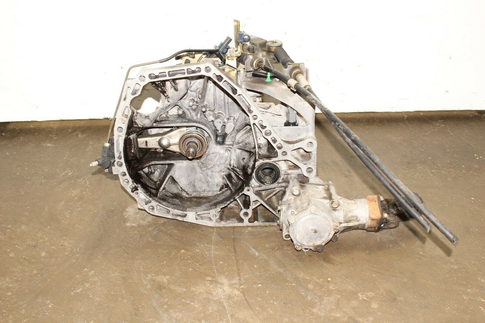 1997 1998 1999 2000 2001 HONDA CRV AWD B20B B20Z MANUAL TRANSMISSION 4X4 - Fresh Stock Dated December 2025