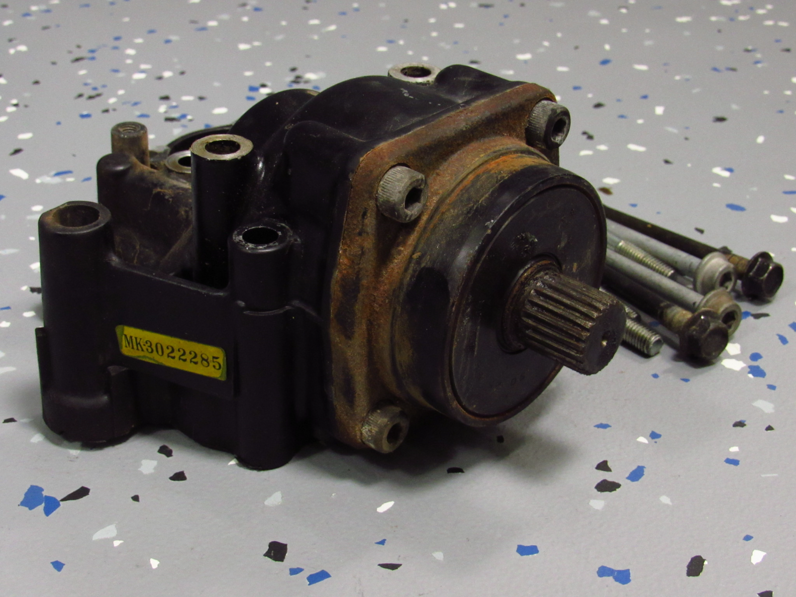 Complete Cross Shaft 85-86 VF700C Magna 700 VF700 Output Bevel Gear & Housing - Fresh Stock Dated February 2026