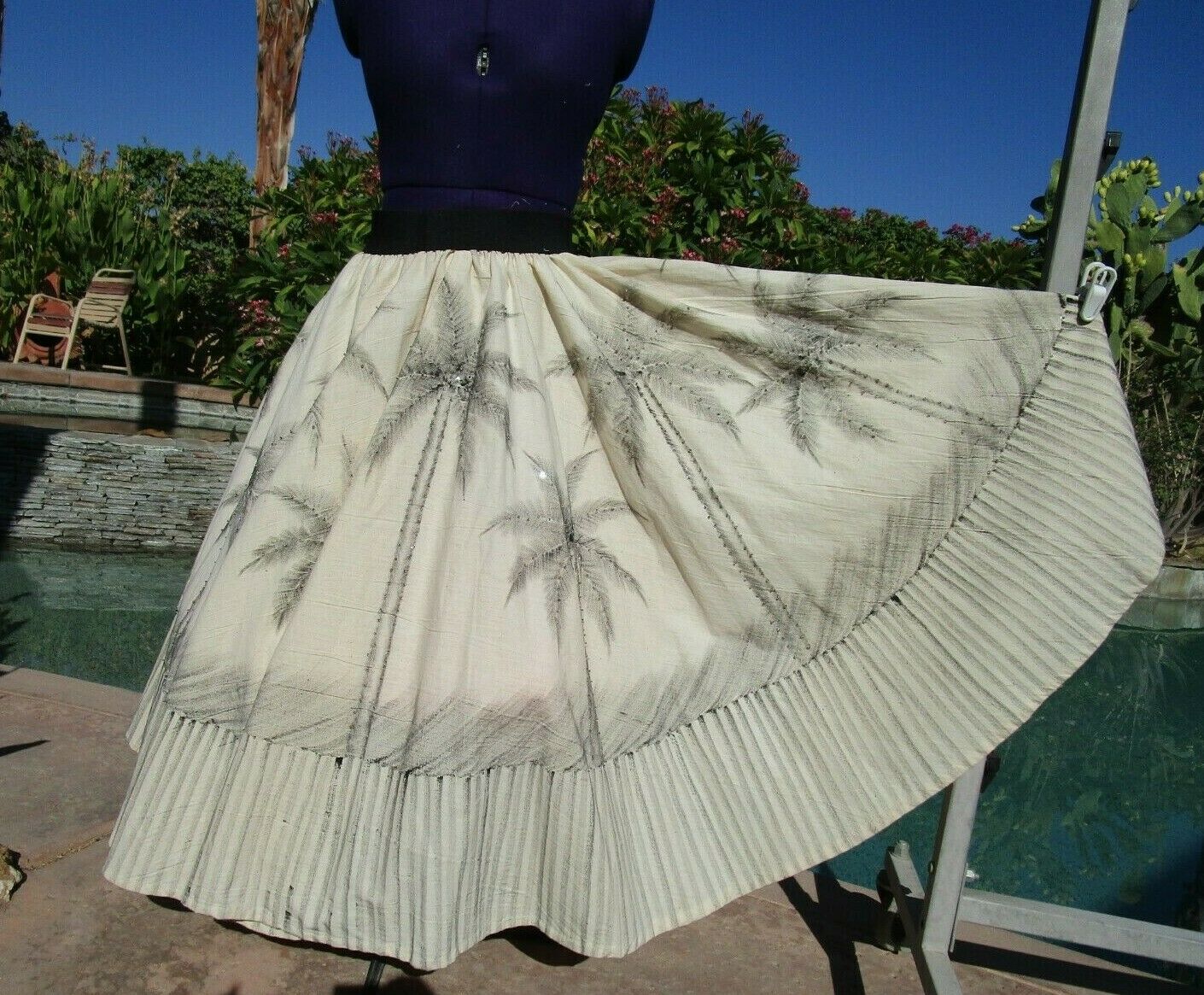 Vintage 1950s Mexican handpainted circle skirt 28-34
