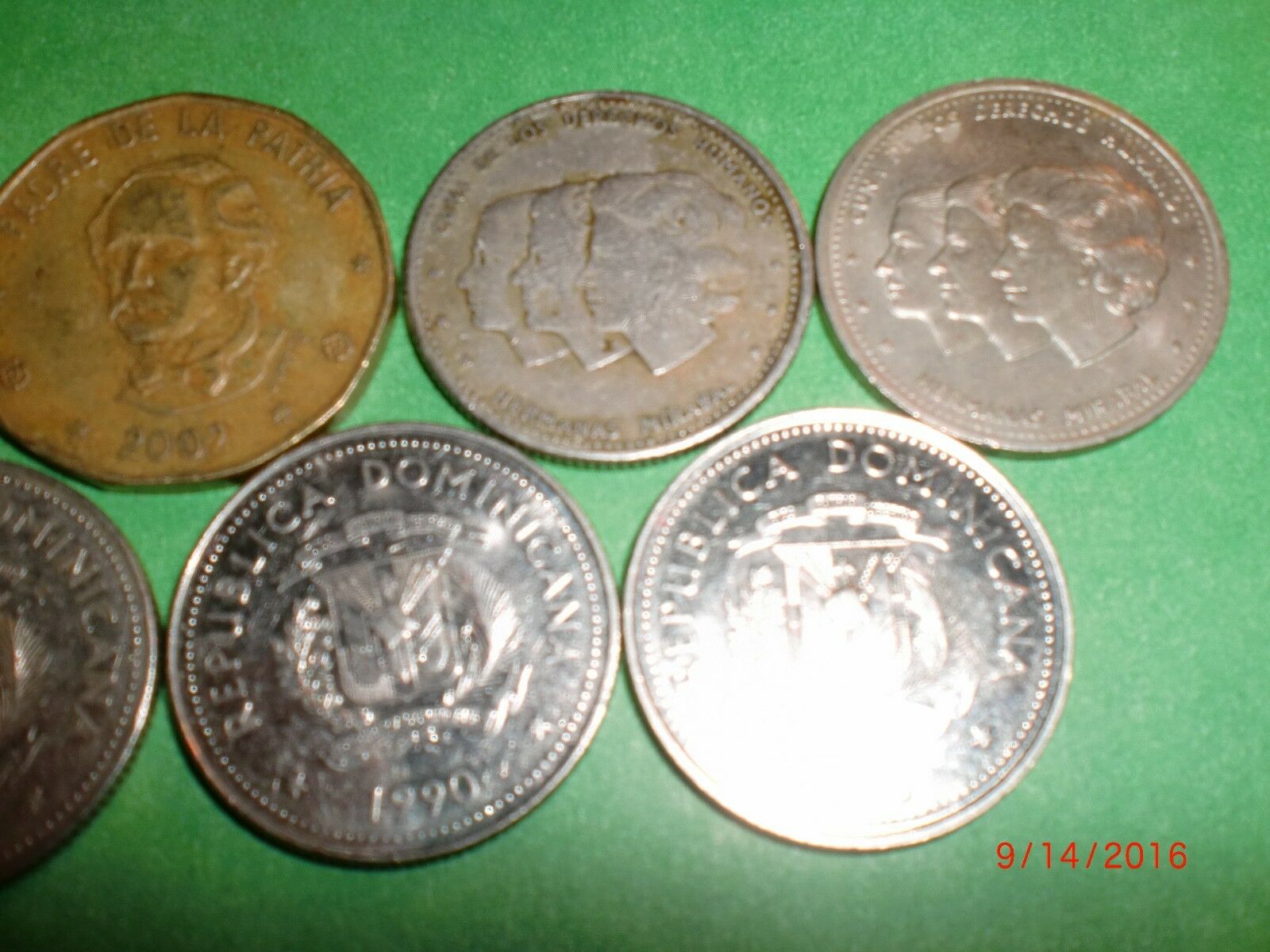 - DOMINICAN REPUBLIC - 7  OLD & NEW HIGH DENOMINATION COINS - RARE-1986-2002#7DX - Fresh Stock Dated December 2025