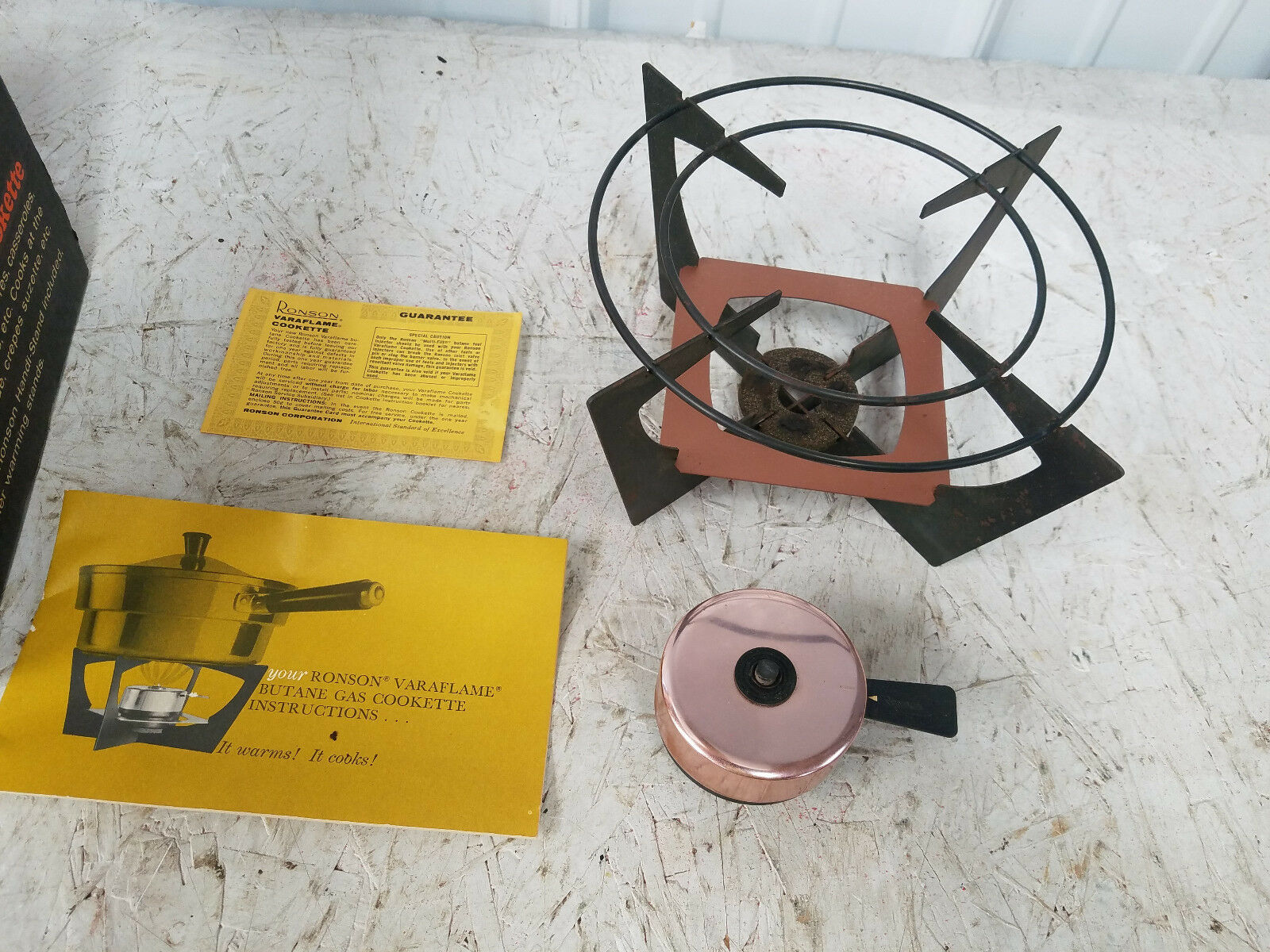 Vintage Ronson Varaflame Cookette Butane Gas Deluxe Handi Stand - Fresh Stock Dated February 2026