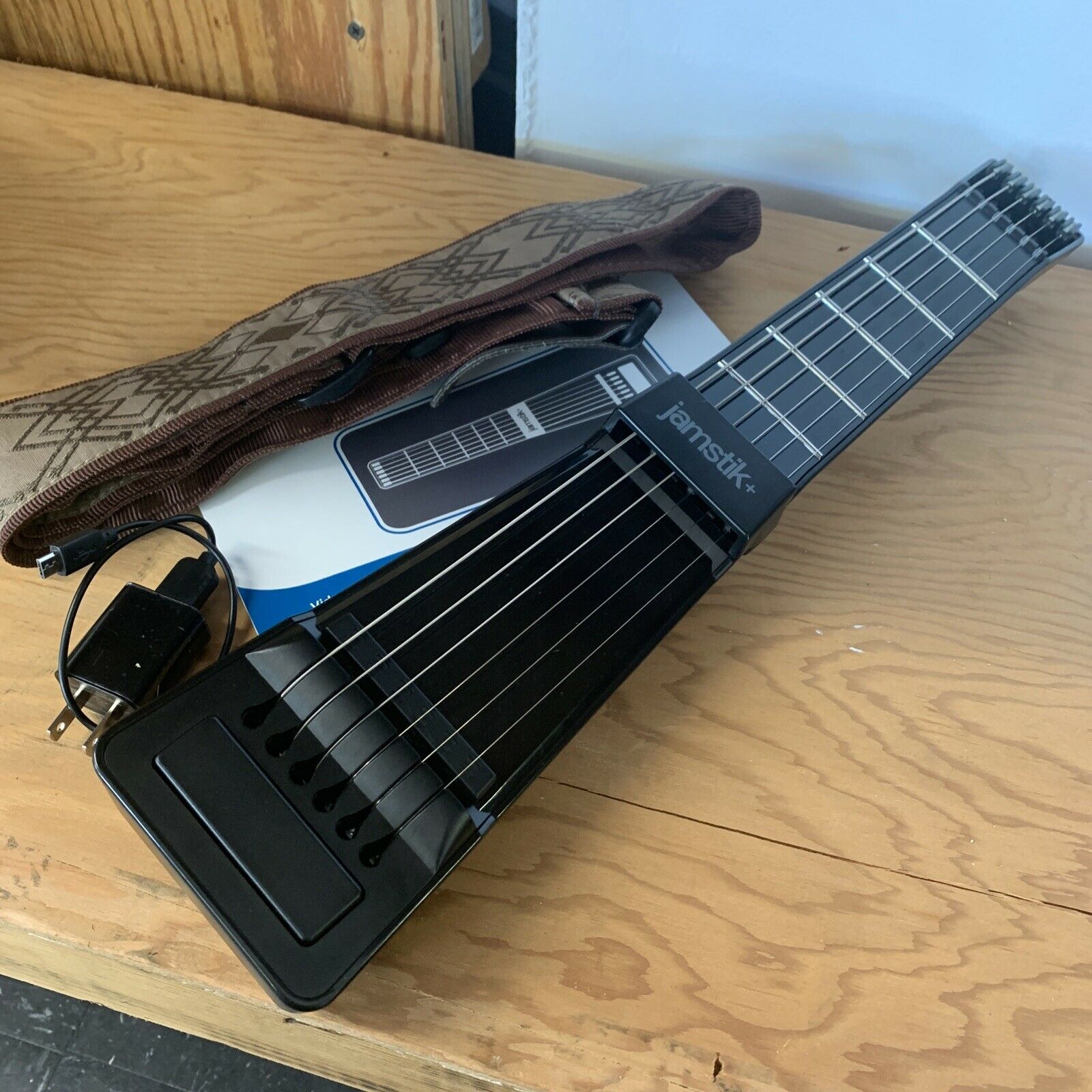 zivix Jamstik + 6 string digital smart guitar JSI152100 (black) excellent condit - Fresh Stock Dated February 2026