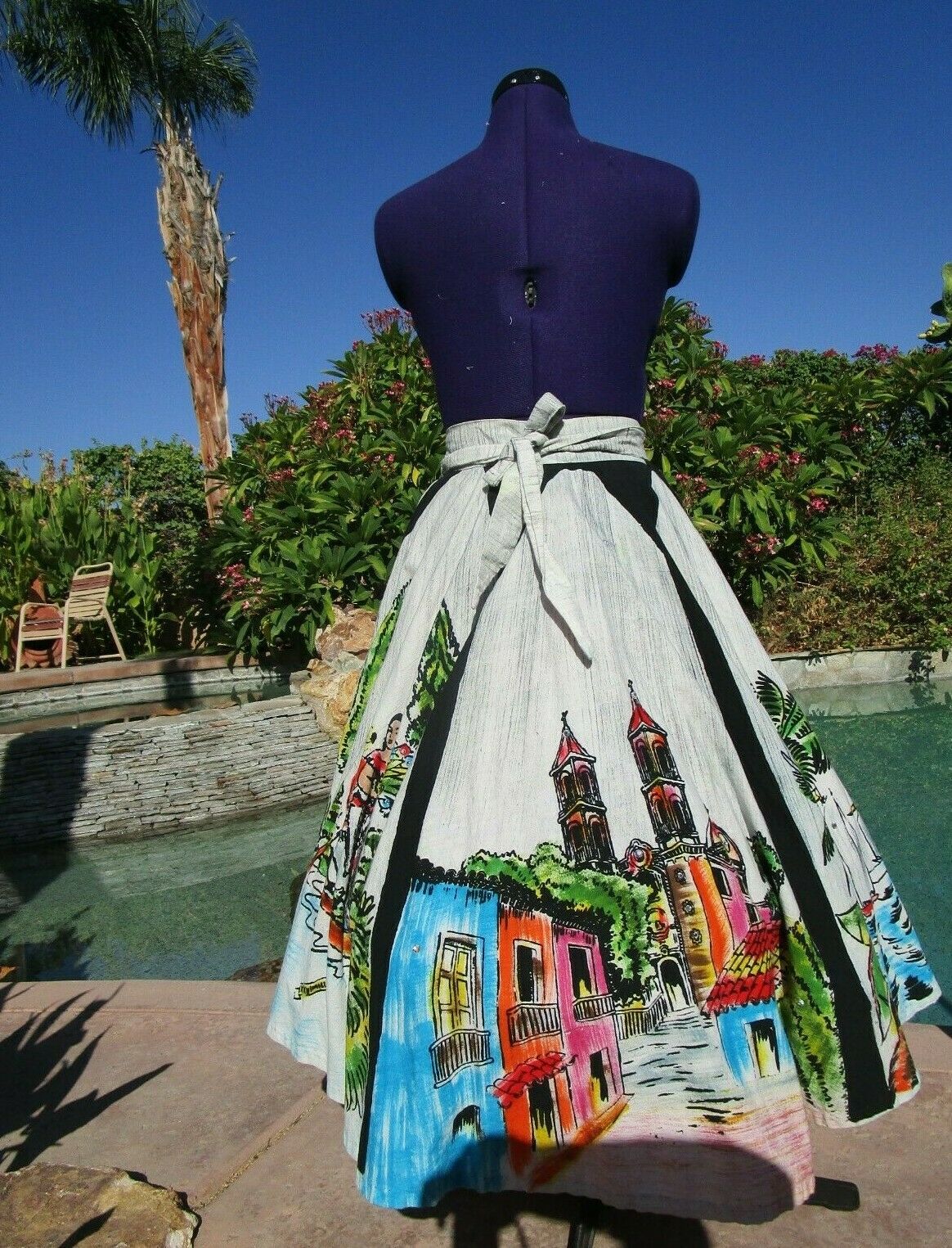 Vintage 1950s Mexican handpainted circle skirt S/M 26-28