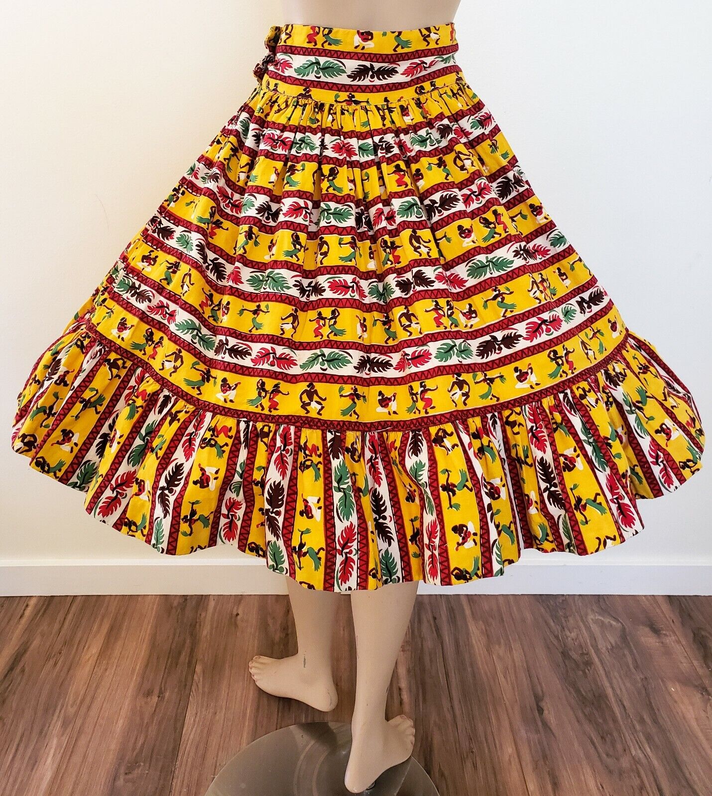 Unique Vtg 1950s 50s Tribal African Dance Novelty FULL CIRCLE SWING SKIRT  sz 6 - Fresh Stock Dated March 2026