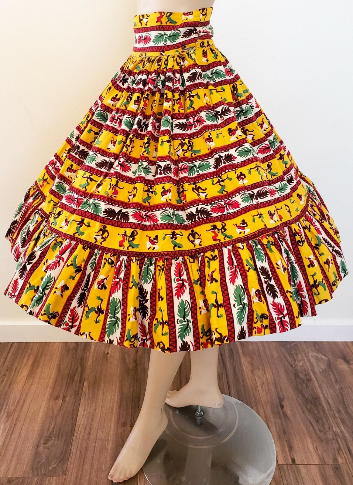 Unique Vtg 1950s 50s Tribal African Dance Novelty FULL CIRCLE SWING SKIRT  sz 6 - Fresh Stock Dated March 2026