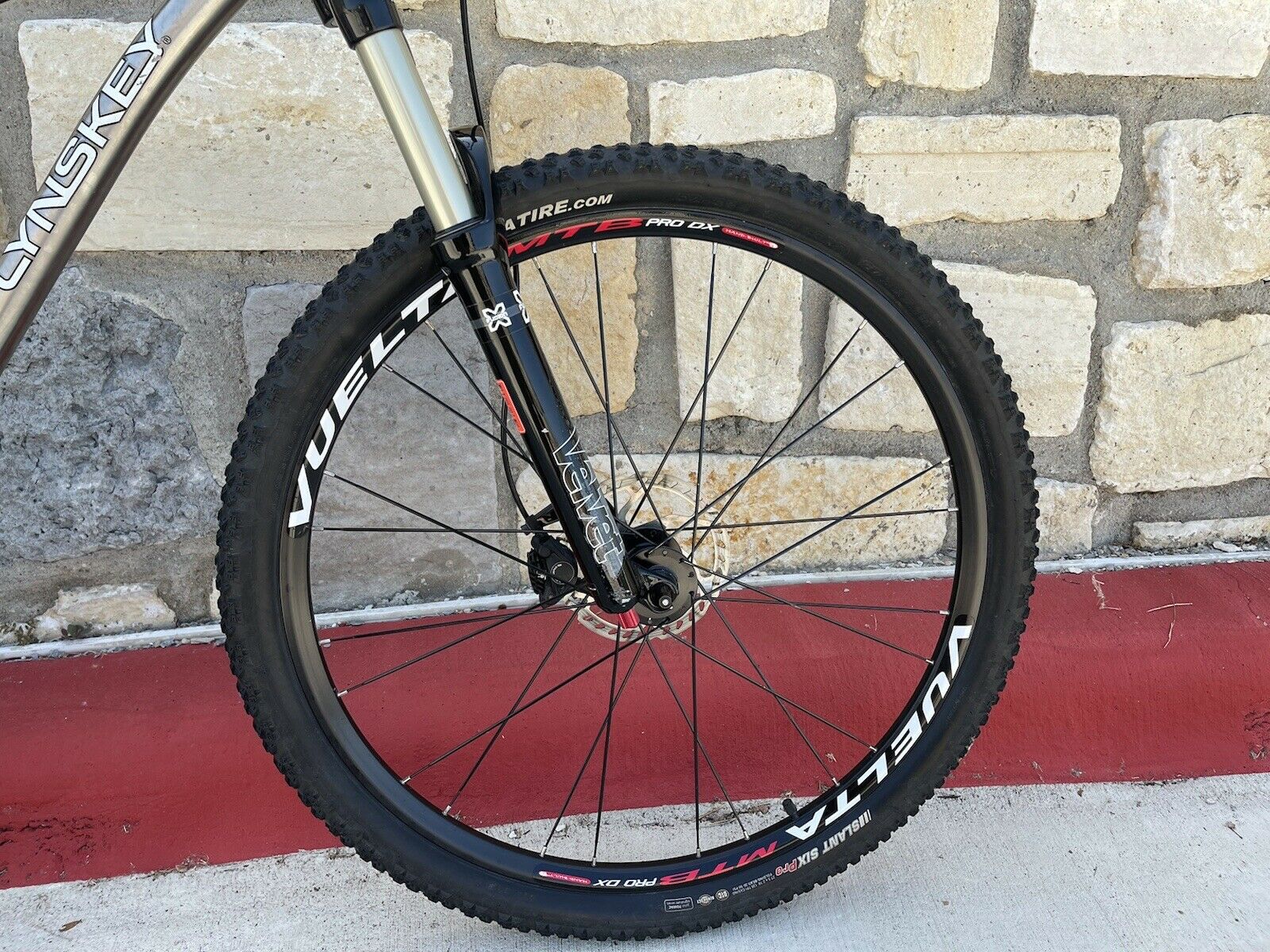 Lynskey MT 650 Hardtail Titanium Mountain Bike (27.5 in) Silver Series - Fresh Stock Dated February 2026