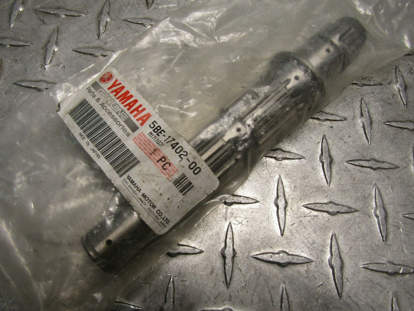 1999-2020 Yamaha YZ WR 250 400 426 450 F OEM Drive Axle Assembly 5BE-17402-00-00 - Fresh Stock Dated February 2026