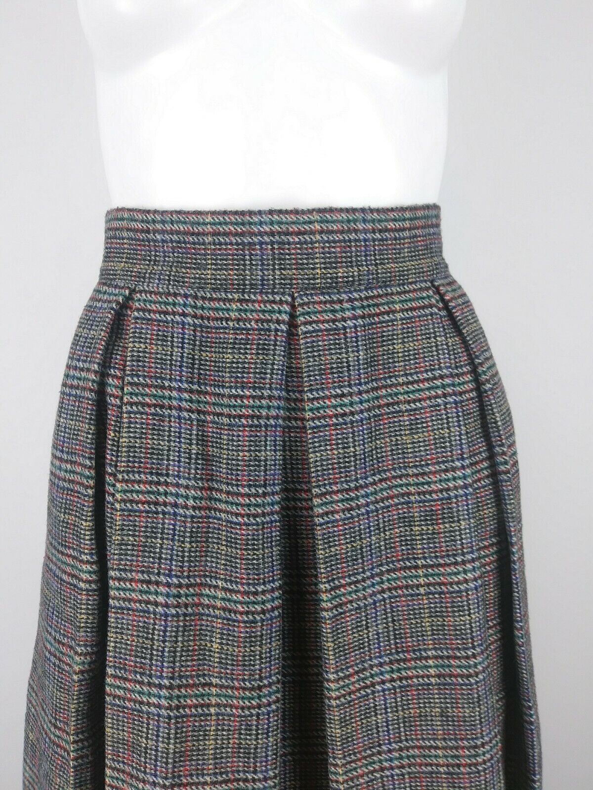 TR Bentley vintage skirt medium wool blend plaid knee length pleated MADE IN USA - Fresh Stock Dated March 2026