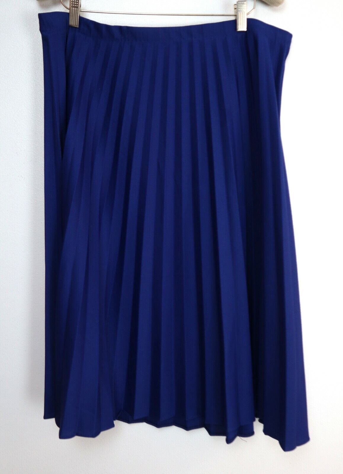 VINTAGE WOMEN'S BLUE PLEATED A-LINE SKIRT - SIZE L - XL - Fresh Stock Dated March 2026