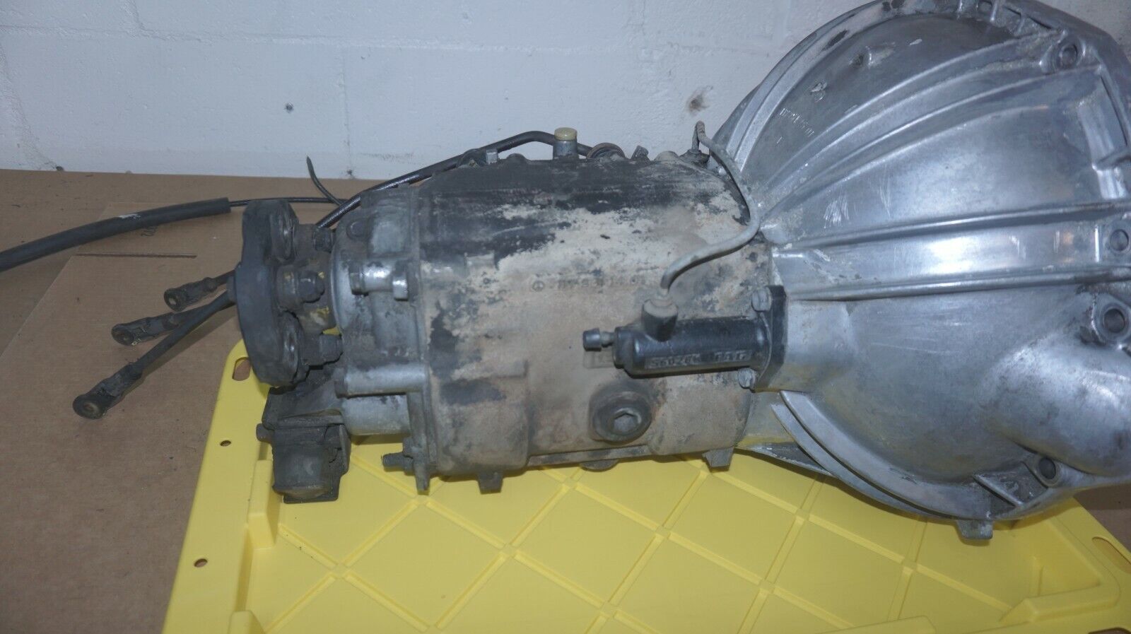 1972 MERCEDES  350SL  R107  V8  3.5L  EURO  ,   MANUAL  TRANSMISSION very rare - Fresh Stock Dated February 2026