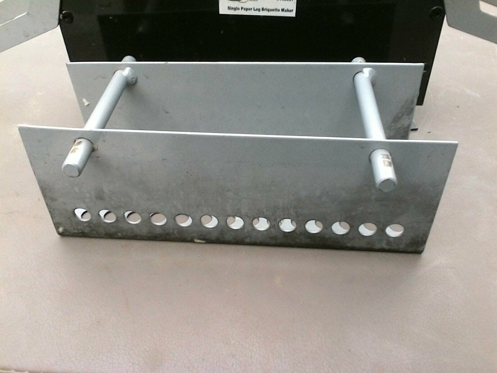 NORTHERN INDUSTRIAL TOOLS SINGLE PAPER LOG BRIQUETTE MAKER EXCELLENT - Fresh Stock Dated December 2025