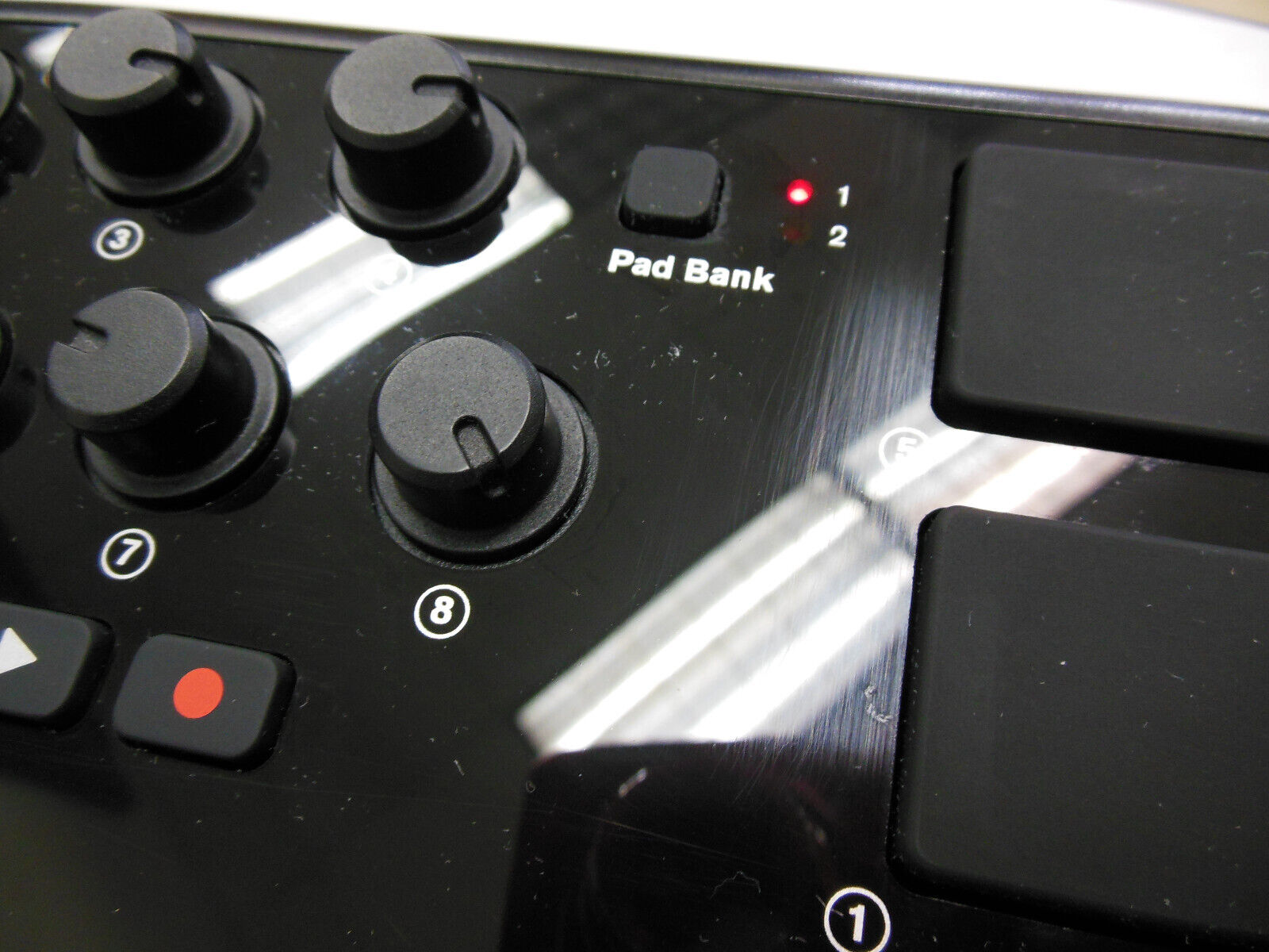 M-Audio Axiom Air Mini 32 Mobile Keyboard and Pad Controller - Fresh Stock Dated February 2026